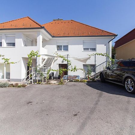 Deli Terasz A Apartman Free Parking, Self-Check-In Anytime Győr Exterior foto