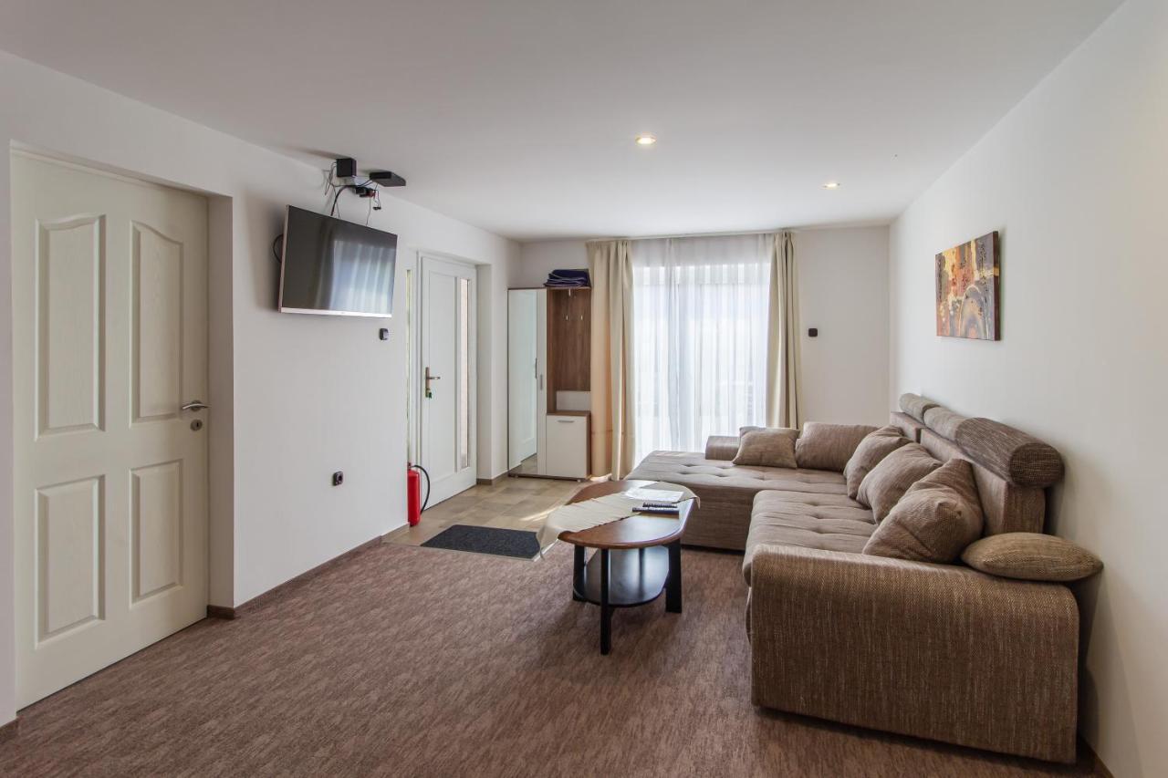 Deli Terasz A Apartman Free Parking, Self-Check-In Anytime Győr Exterior foto
