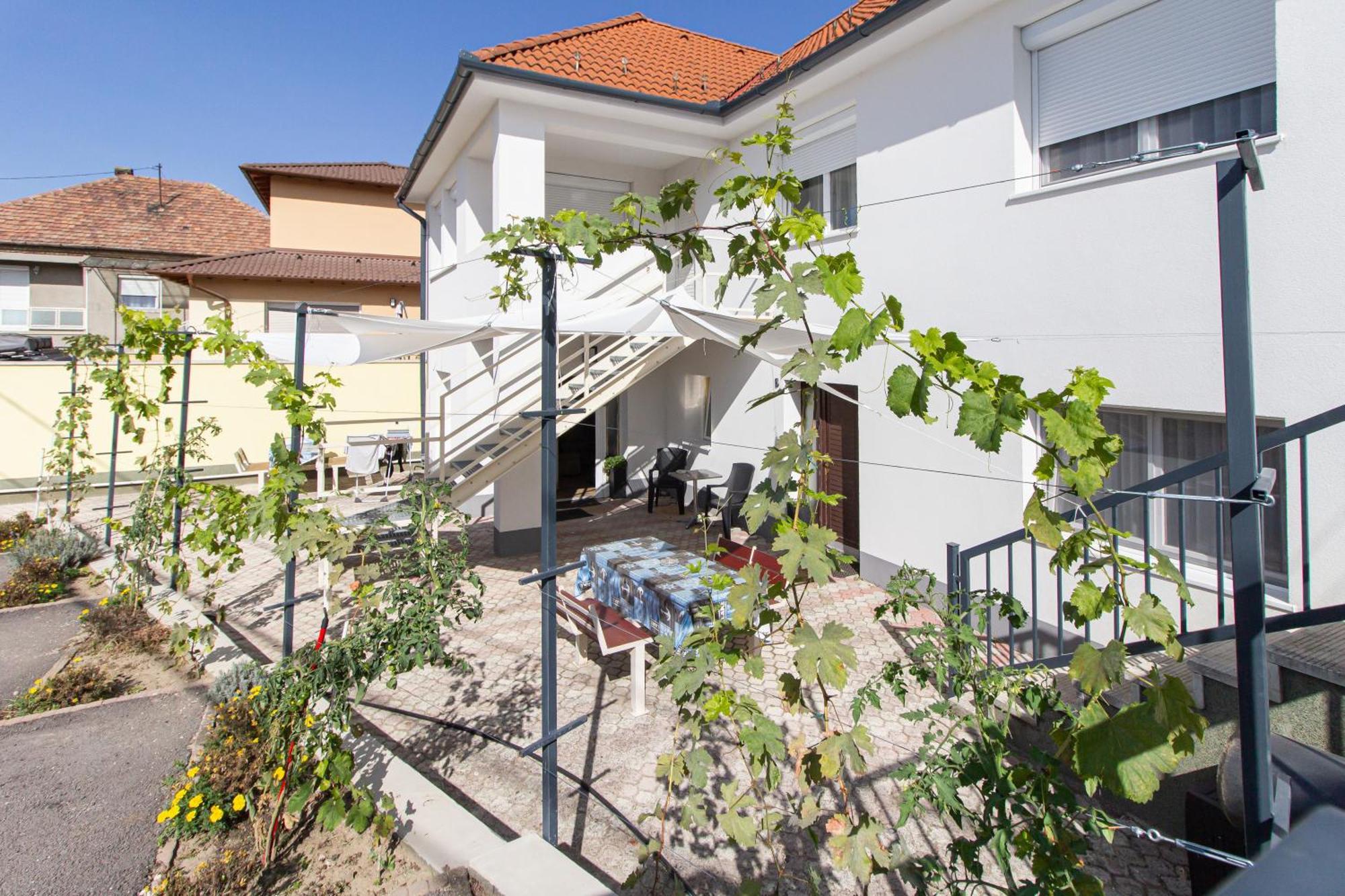 Deli Terasz A Apartman Free Parking, Self-Check-In Anytime Győr Exterior foto